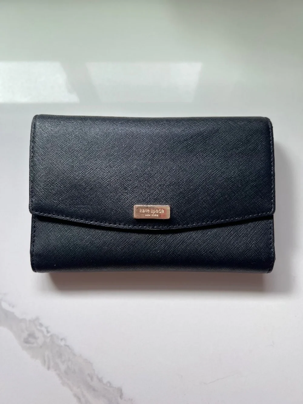 Kate Spade Laurel Way Winni Black Saffiano Leather Crossbody Clutch Wallet - Picture 2 of 10